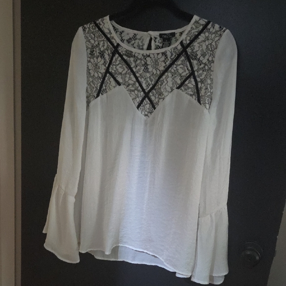 Rue21 White Blouse with Black Lace Detail - Picture 1 of 8